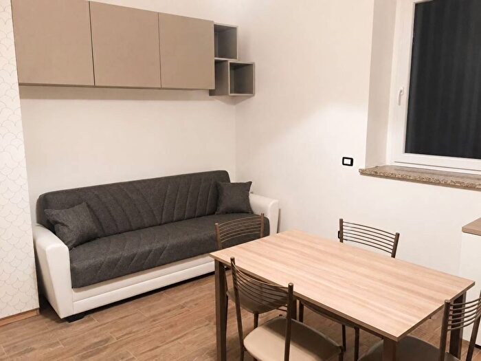 Appartamento monolocale in affitto in Ronzone Salita Sant'Anna, Casale Monferrato
