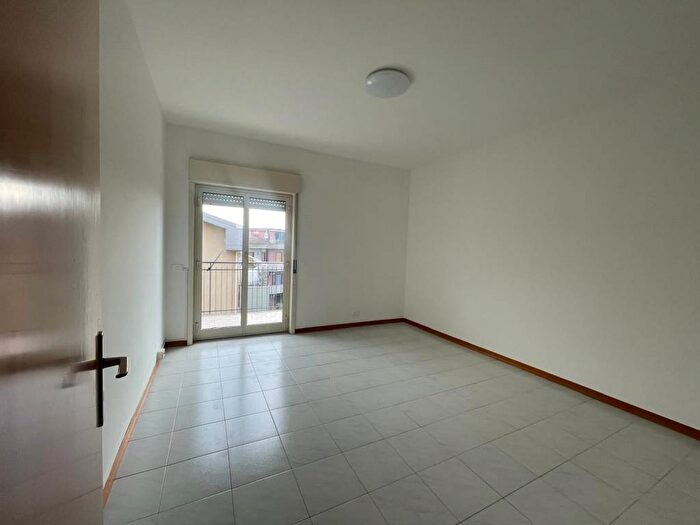Appartamento con 5 locali in affitto in Via Simeto, Centro, Gravina di Catania