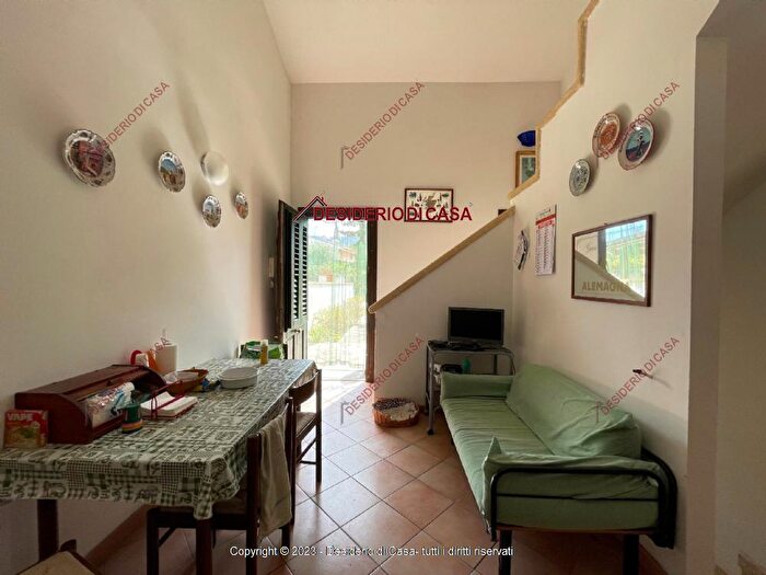 Casa con 6 locali in vendita in Cefalu