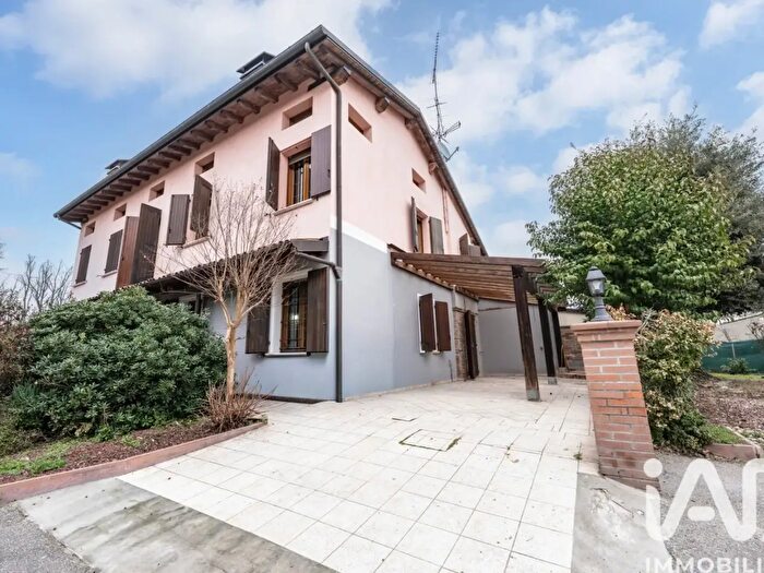 Casa quadrilocale in vendita in Via Cimitero, Finale Emilia