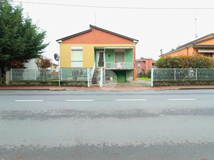 Casa trilocale in vendita in Via Argini Sud, Montechiarugolo