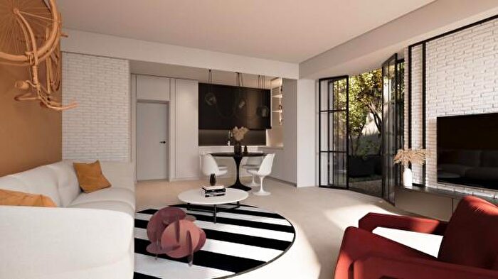 Appartamento trilocale in vendita in Via Cesana, Torino