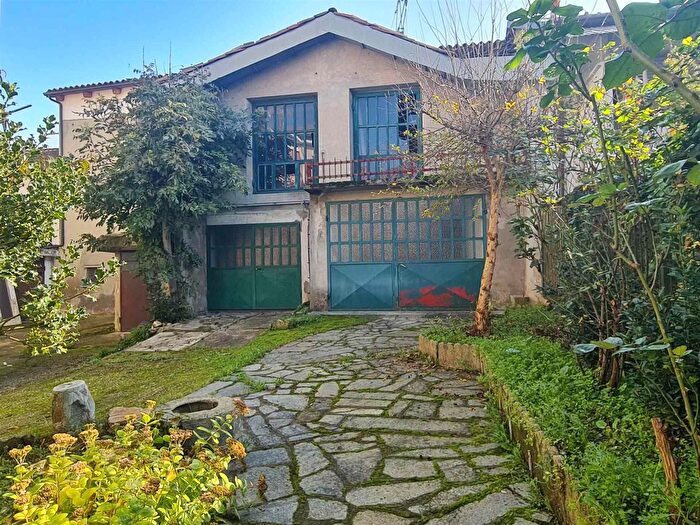 Appartamento con 5 locali in vendita in Via Amedeo dAosta Valfenera At Italy, Valfenera