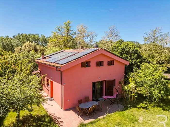 Casa con 5 locali in vendita in Via Australia, Grosseto