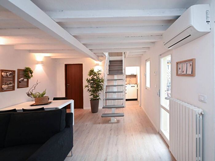 Appartamento bilocale in affitto in Via Emilia Centro, Centro Storico, Modena