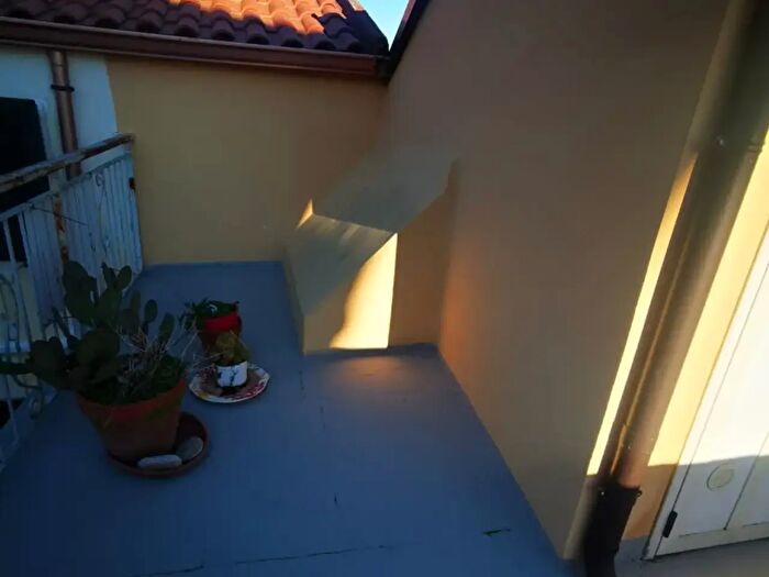 Appartamento con 5 locali in vendita in Via Francesco Paglia, Catanzaro