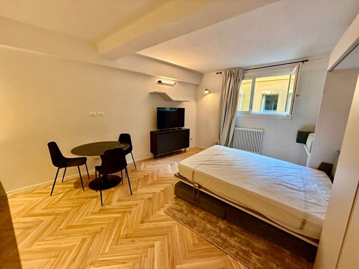 Appartamento monolocale in affitto in Via Ugo Bassi, Centro Storico, Bologna