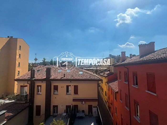 Appartamento monolocale in vendita in Via San Felice, Bologna