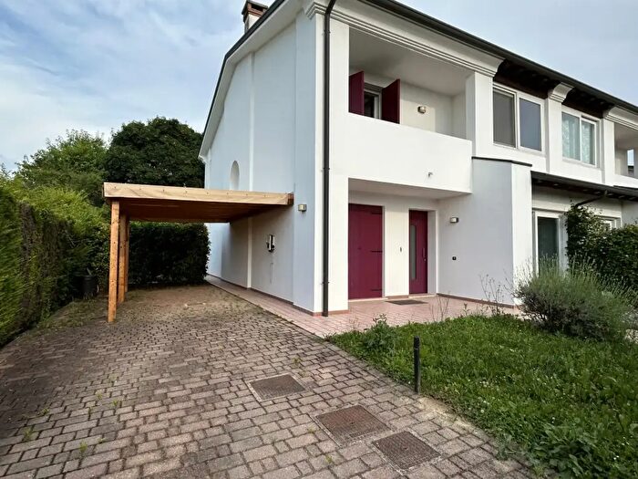 Casa quadrilocale in vendita in Campodarsego