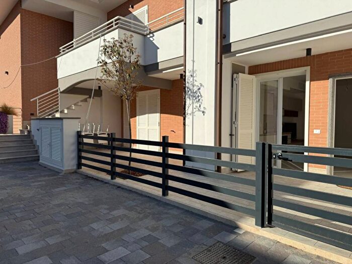 Appartamento trilocale in affitto in Viale del Sole, Lavinio Mare, Anzio