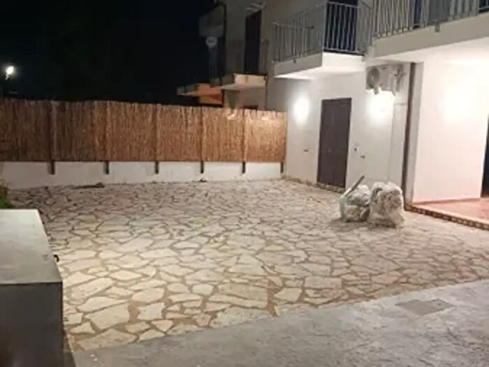 Casa con 6 locali in vendita in Carini