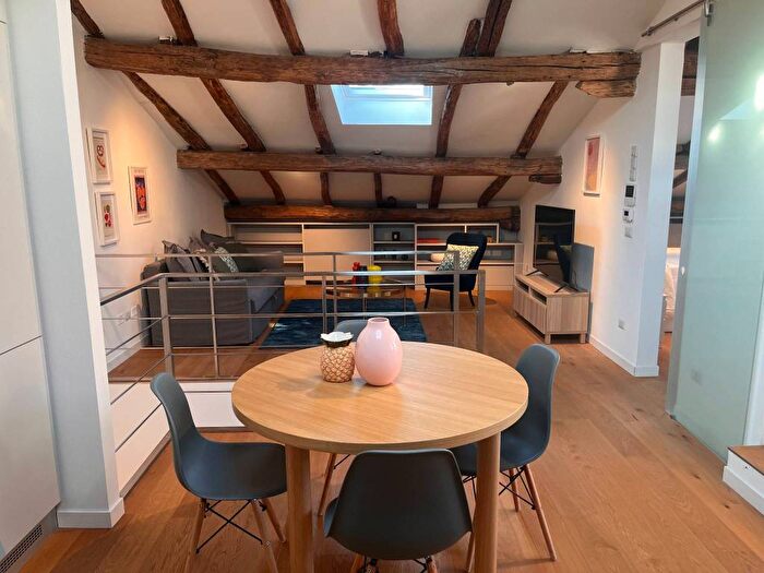 Appartamento bilocale in affitto in Via Santo Stefano, Centro, Bologna