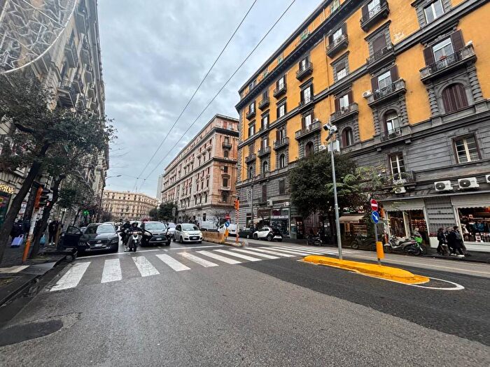 Appartamento bilocale in vendita in Via Michele Zannotti, Centro Storico, Napoli