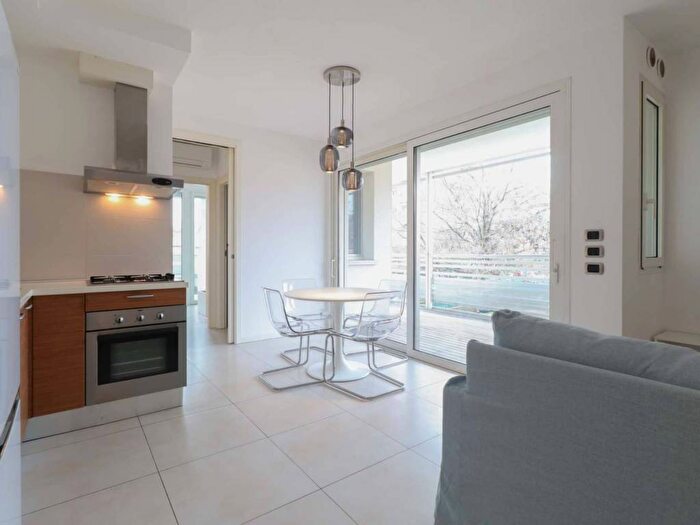 Appartamento trilocale in affitto in Viale Alfredo Cappellini, Marina Centro, Rimini