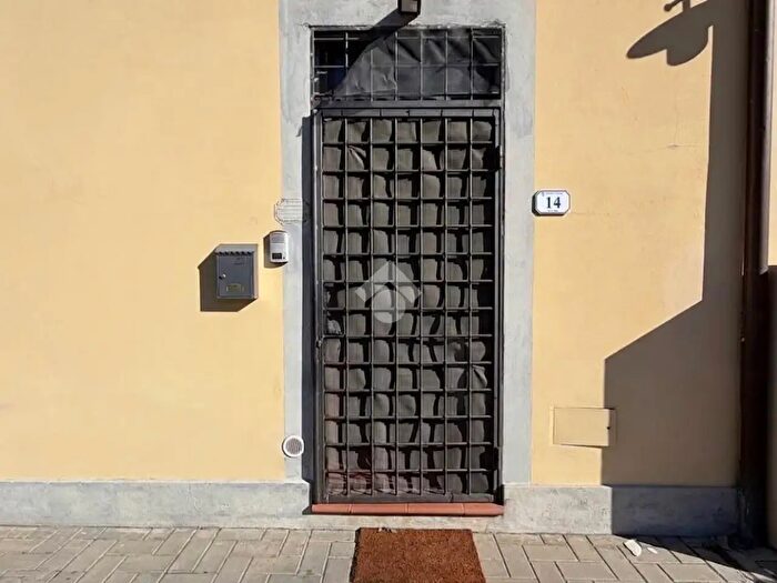 Appartamento bilocale in vendita in Via Cinelli, Signa