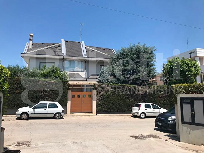 Casa in vendita in Via Peucetia Nc, Cassano Delle Murge