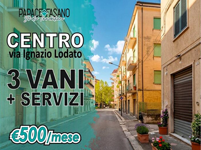 Appartamento trilocale in affitto in Via Ignazio Lodato, Centro, Eboli