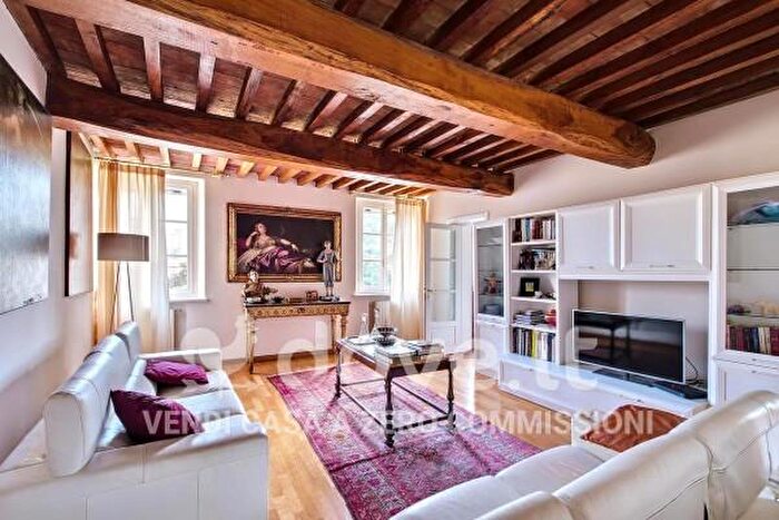 Appartamento con 5 locali in vendita in Piazzale Salvo dAcquisto, Parma