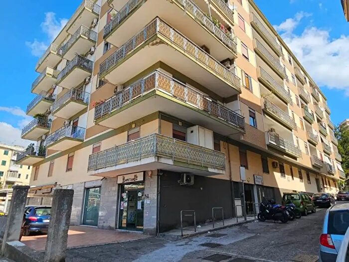 Appartamento quadrilocale in vendita in Via Ogliatri, Messina