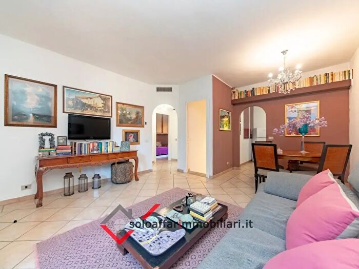 Appartamento con 5 locali in vendita in Via Bellini, Olbia