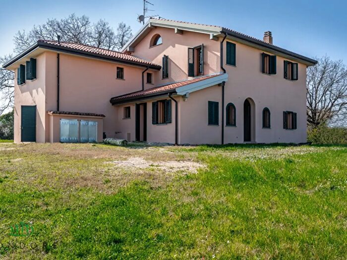 Casa con 10 locali in vendita in Castel San Pietro Terme