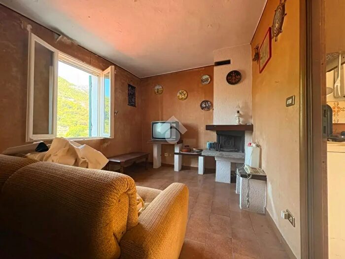 Appartamento con 5 locali in vendita in Via Sant'Antonio, Ventimiglia