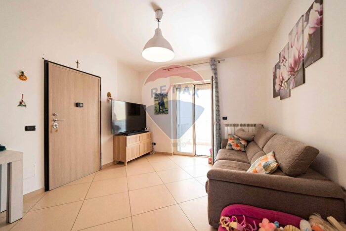 Appartamento trilocale in vendita in Via Cavour, Bitritto