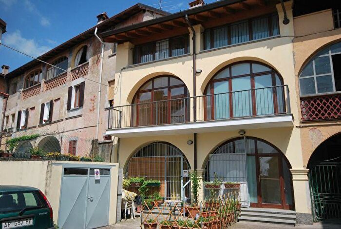 Appartamento trilocale in vendita in Via Balladore, Capriolo