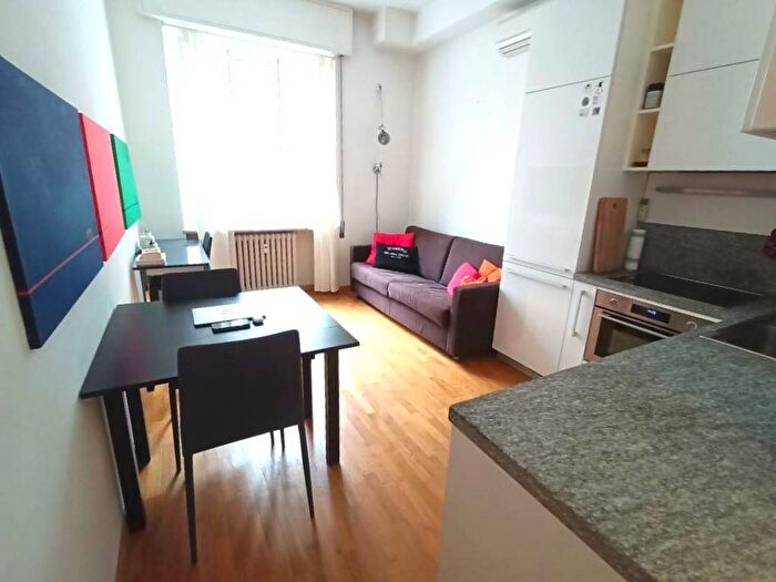 Appartamento bilocale in affitto in Via Guglielmo Corrado Röntgen, Bocconi, Milano