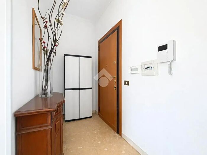 Appartamento bilocale in vendita in Via Pescaglia, Roma