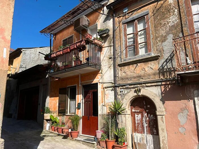 Casa trilocale in vendita in Borgo San Sebastiano Vibo Valentia, Vibo Valentia
