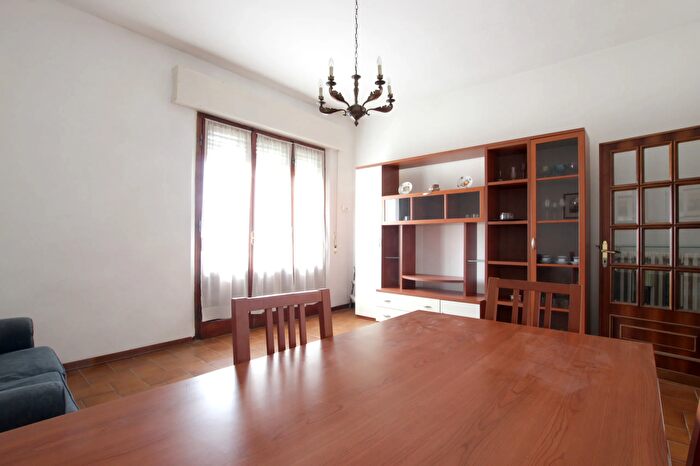 Appartamento quadrilocale in vendita in Via Mentana, Siena