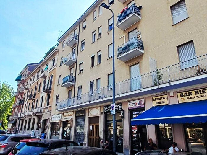 Appartamento bilocale in affitto in Via Biella, Famagosta, Milano