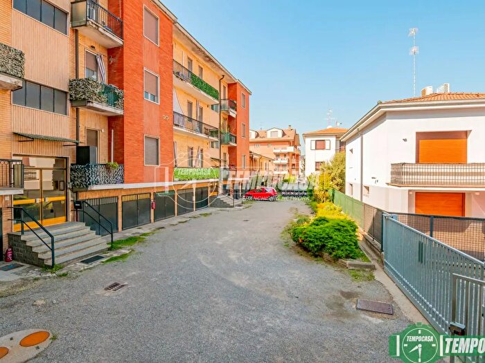 Appartamento trilocale in vendita in Via Antonio Gramsci, Tavazzano Con Villavesco