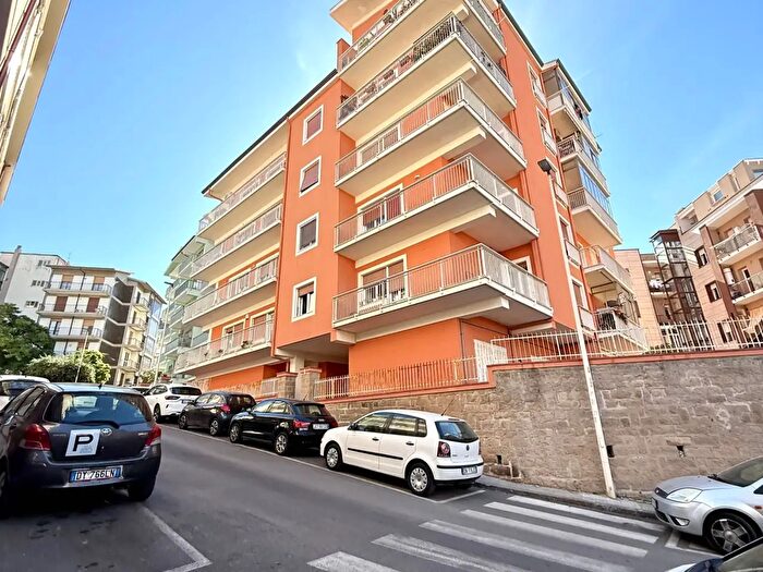 Appartamento con 5 locali in vendita in Via Ciusa, Sassari