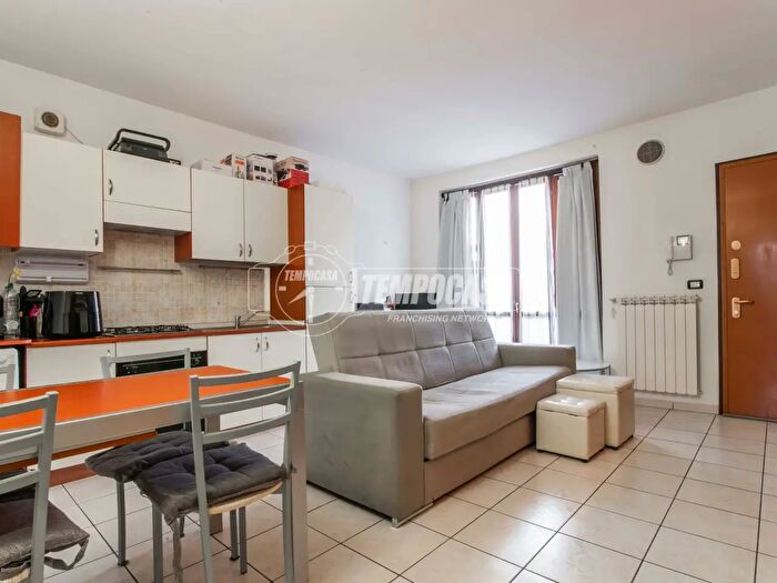 Appartamento bilocale in vendita in Via Dante Alighieri, Saronno