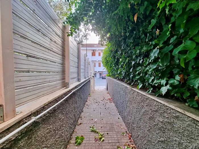 Appartamento bilocale in vendita in Via delle Rose, Squillace