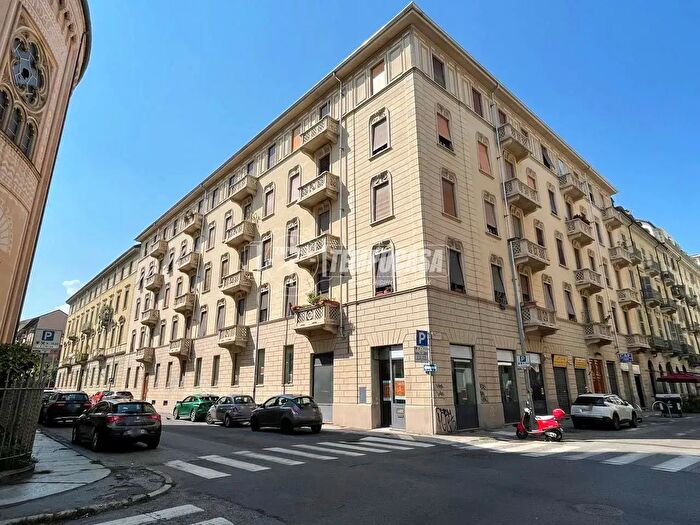 Appartamento quadrilocale in vendita in Via Federico Campana, Torino