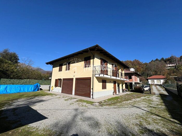 Casa quadrilocale in vendita in Via Frazione Preparetto B, Castellamonte