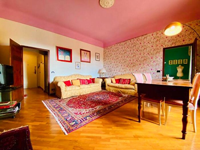 Appartamento quadrilocale in vendita in Via della Stufa, Lucca