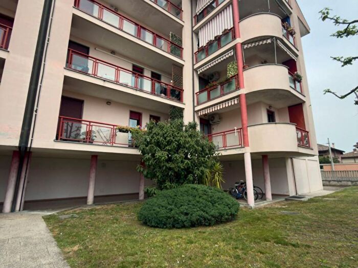 Appartamento trilocale in vendita in Via della Natura, Centro, Trecate