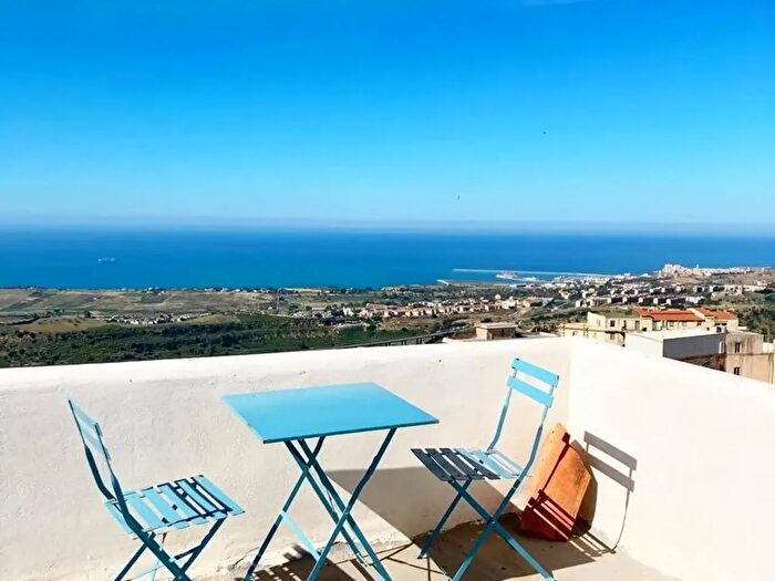Appartamento con 5 locali in vendita in Via Madonna della Neve, Agrigento