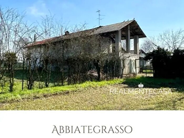 Casa quadrilocale in vendita in Strada Prabalò, Abbiategrasso