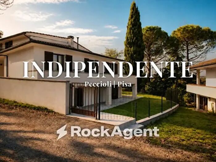 Casa con 6 locali in vendita in Viale Mazzini B, Peccioli