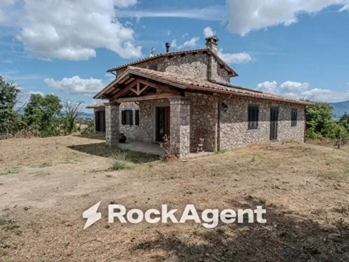 Casa con 6 locali in vendita in Strada della Poggetta, Castiglione In Teverina