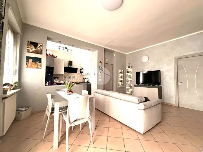 Casa con 5 locali in vendita in Via Giovanni Pascoli, Nichelino