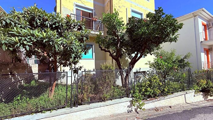 Appartamento con 5 locali in vendita in Vicolo Menotti, San Benedetto Del Tronto