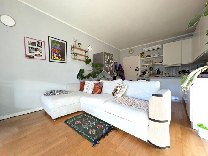 Appartamento bilocale in affitto in Via davanzati bernardo, Dergano, Milano