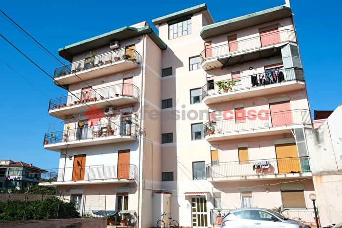 Appartamento trilocale in vendita in Via S Francesco di Paola, Barcellona Pozzo Di Gotto