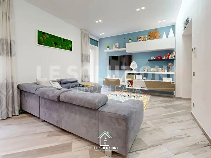 Casa con 5 locali in vendita in Via Giosuè Carducci, Castellana Grotte